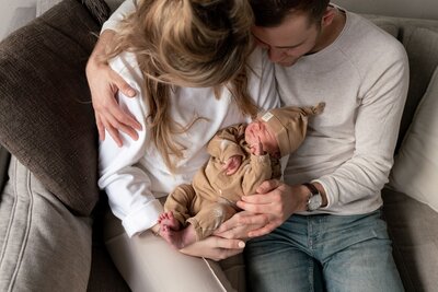newbornshoot Drenthe Groningen Friesland Ongedwongen Babyshoot