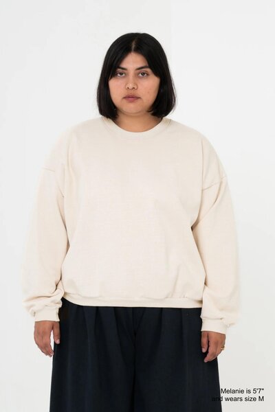 Trash_Crewneck_Scour_Melanie_Front_Crop