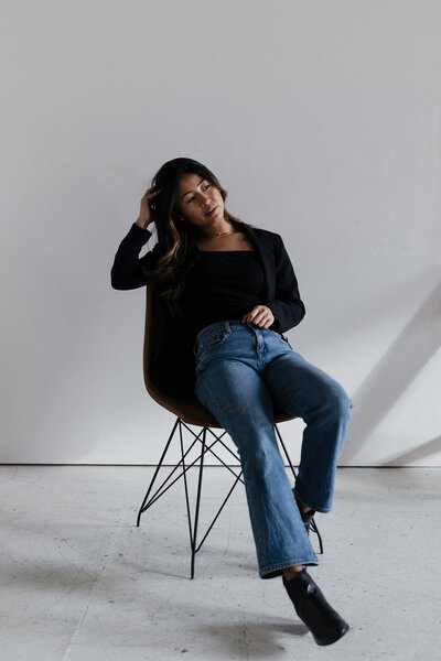 Wedding Photographer Vermont | Sincerely Liz Photography Documentary Wedding, Engagement, Elopement, Maternity and Newborn Photographer in New England | Photo of Liz Bashaw sitting 