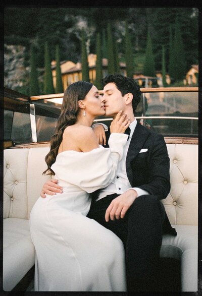 film wedding photographer lake como 35mm vintage oldmoney style boat 