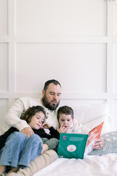 Indoor christmas mini session in Maryland