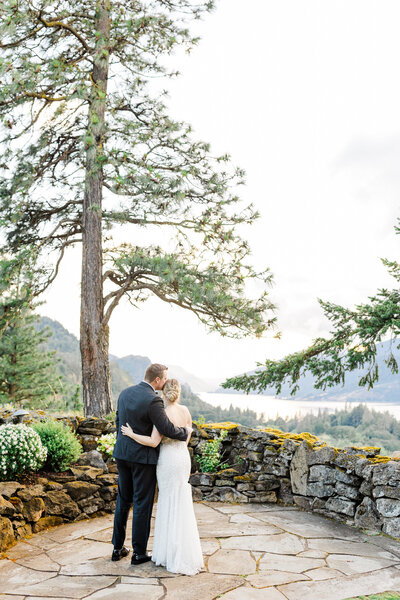 bride and groom cutting cake at the greystone inn