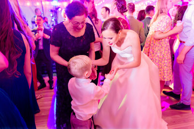 Great Fall Virginia Backyard Wedding in the Spring in DC