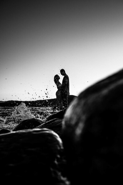 Charlotte North Carolina Engagement Portraits Photo Of Couple With Cute Picnic On The Beach