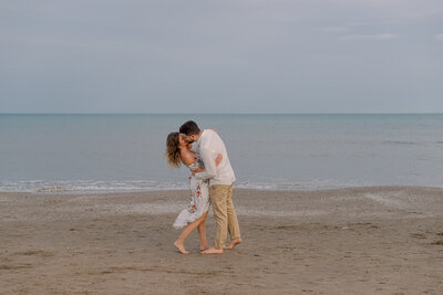 Patacona-Beach-Engagament-Couple-Photos-012