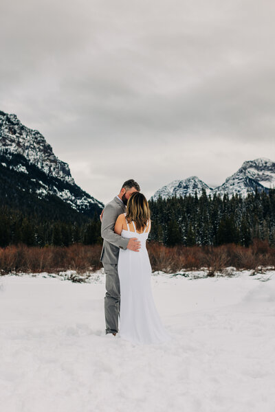 Southwest  Montana Bride and groom Eloping in Hyalite Canyon