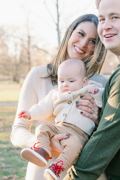 outside family photography session dayton park