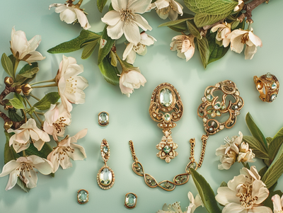 Antique Jewelry in Star of Grace Template Symbolizing Timeless Elegance