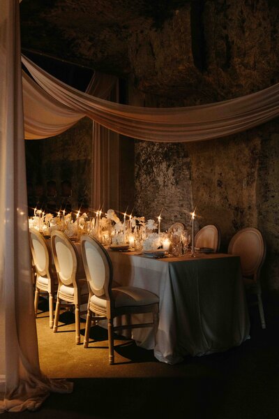 Get framed photography Chateau Neercanne wedding photography Europe international inspiration decoration 