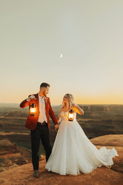 moab-elopement-bride-groom-sunset