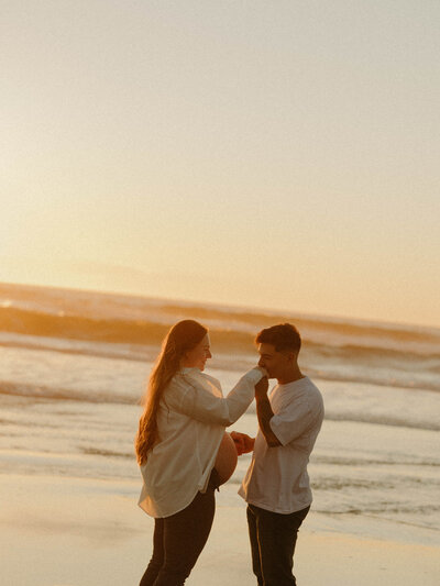 ZoeyLynn Photography is a lifestyle photographer based in Oregon, specializing in documenting life as it is. From candid family moments to personal milestones, I capture the real, raw beauty of your everyday moments, creating timeless memories that tell your unique story.