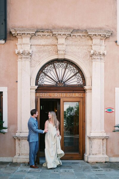 00155 Venice Honeymoon Photoshoot