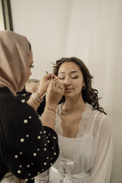 Bridal portrait showcasing timeless and effortless makeup