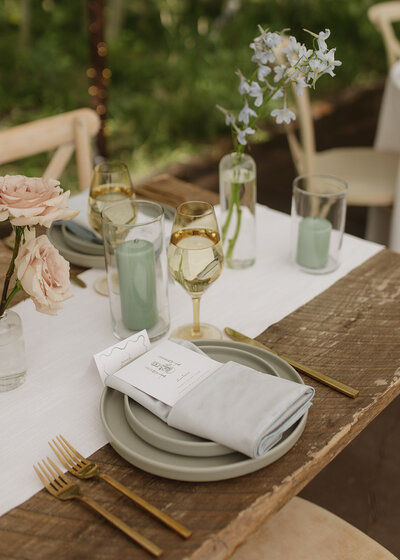Colorful wedding table setting
