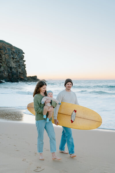 Newcastle couples engagement photographer merewether beach