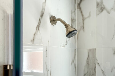 42 Liberty apt bath (2)