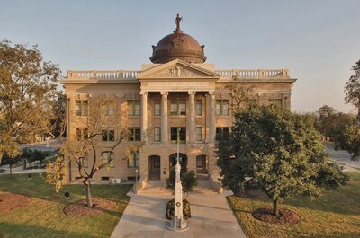 williamson county courthouse wedding georgetown texas