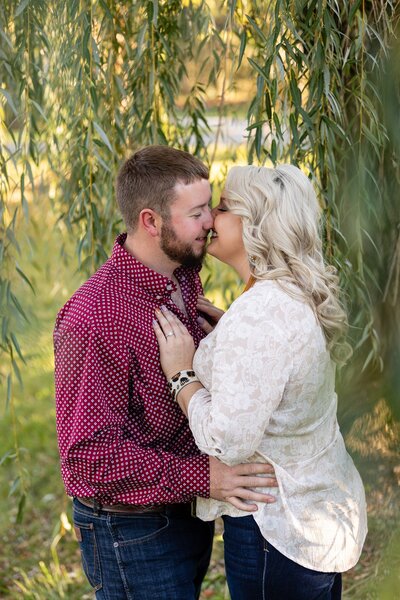 everal-barn-westerville-ohio-engagement-photo_0008