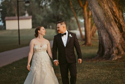 Traditional summer church wedding Rochester MN | Oduma photography -427