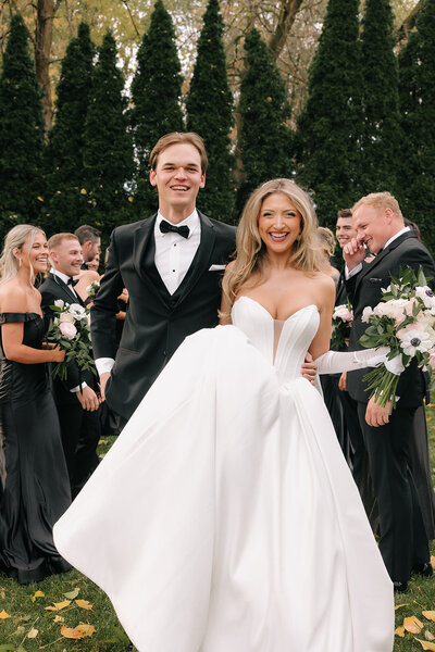 Twin Falls couple Sabrina and Rigden's wedding day surrounded by their bridal party
