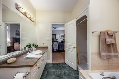 7 Virtue ensuite (2)