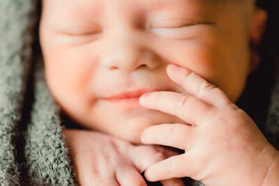 leelanau county newborn vacation photographer
