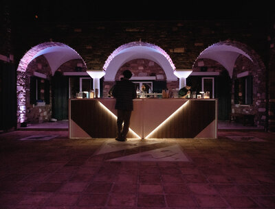 wedding veil and bouquet photo at The Arlo in Austin with Jenna Wren photography 