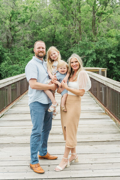 Beautiful Outdoor Family Session by Yantes Photo in Minnesota