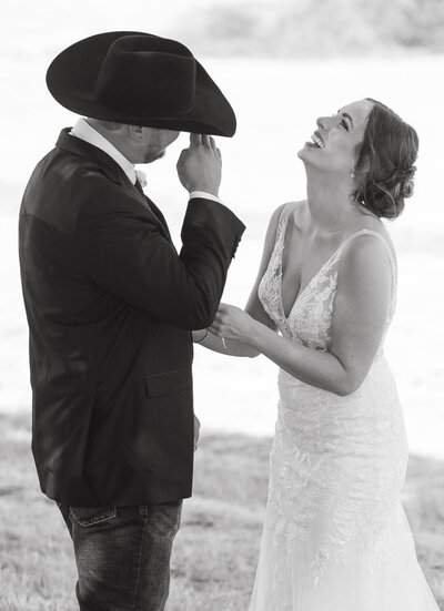 As a wedding photographer, I specialize in candid, heartfelt photography, capturing authentic moments on the Oregon Coast, in the Willamette Valley, and worldwide. Whether you're eloping on the beach or celebrating in the vineyard, I create timeless images that tell the story of your unique love, no matter the location.