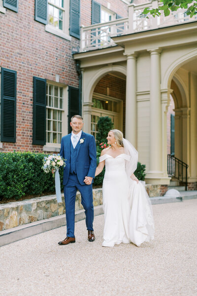 Step inside the elegant halls of The Carolina Inn in Chapel Hill, North Carolina where Madeline and Josh celebrated their love.