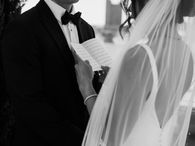 Molly and Dale Sneak Peeks-12_websize