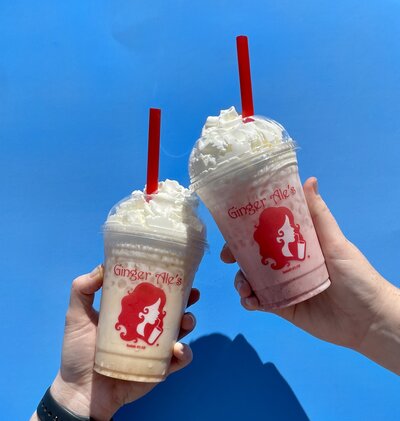 With locations in Indiana and Illinois, Ginger Ale’s offers fun food and drinks. There are 2.8 septillion flavors and an unparalleled selection of exquisite drink options. Explore the possibilities!