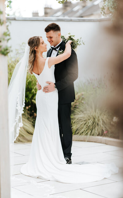 Natural, relaxed wedding photography in Glasgow