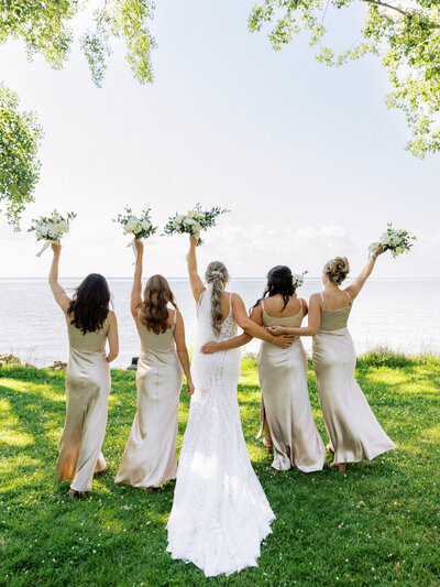 Arizona Bridemaids cheering together.