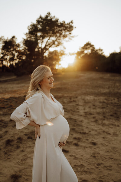 golden hour zwangerschapsshoot limnburg