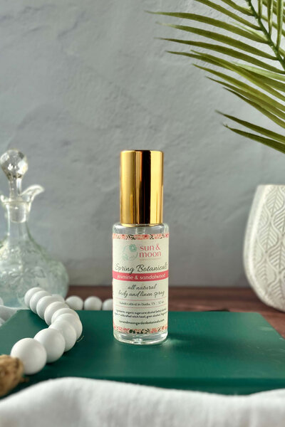 sun-and-moon-garden-botanicals-spring-jasmine-sandalwood-spray