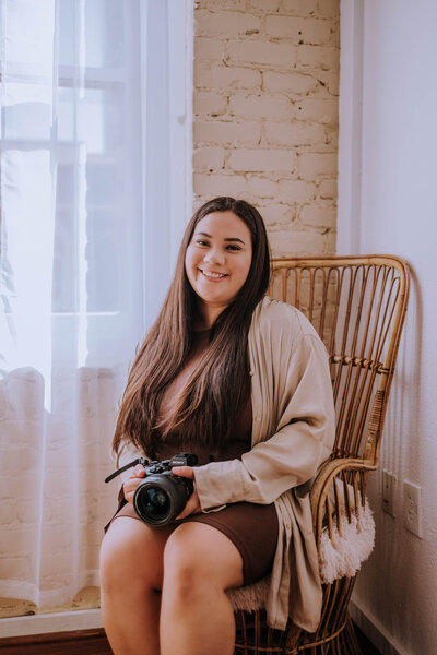 Britney Youn,  hawaii photographer