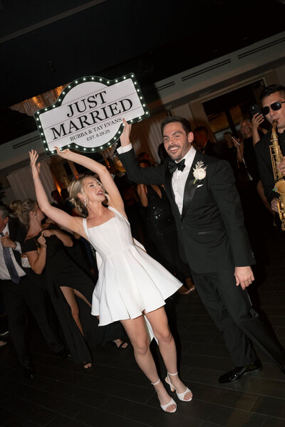 Aspen-Avenue-Chicago-Wedding-Photographer-weddingdaychicago-rpm-events-tulip-and-stock-viero-bridal-93