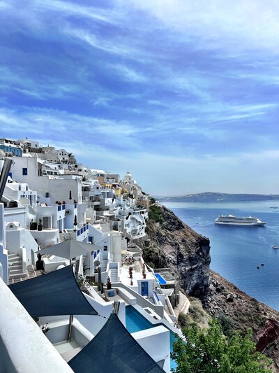 Greece Cliff View with Cruise