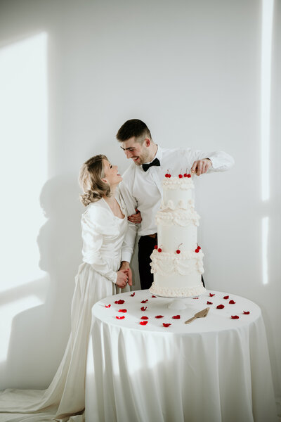 Minnesota wedding photographer documenting high-end weddings with an editorial, emotionally rich approach.