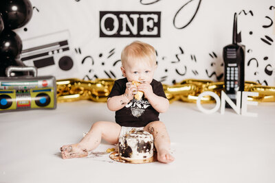 12 month old child milestone portrait photographer