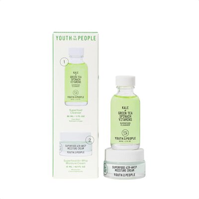 Youth to the People Superfood Travel Mini Kit featuring Kale + Green Tea Spinach Vitamins Cleanser (30ml) and Superfood Air-Whip Moisture Cream (15ml), ideal for fall travel skincare routines.