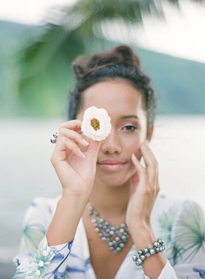 Inspiration Pre mariage portrait fleur futur mariée