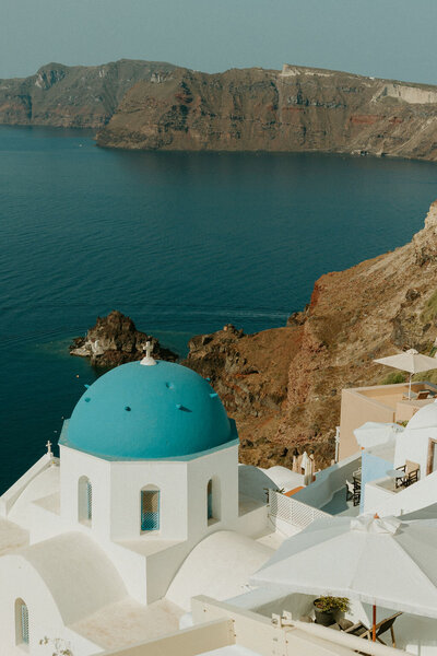 Oia elopement photographer