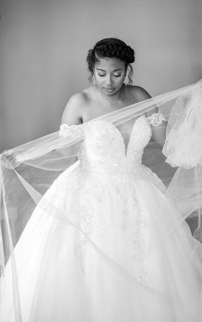 bride playing with her veil