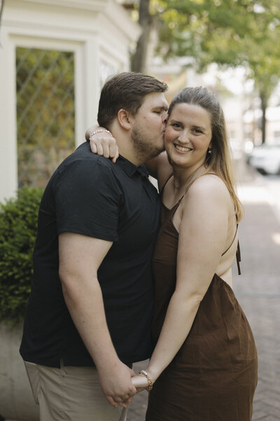 Alabama Wedding Photography that focuses on documentary and editorial photographs while staying true to color.