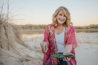 Amanda Waltman Photoghraphy-Custom Brand & Showit Website by Heather Jones