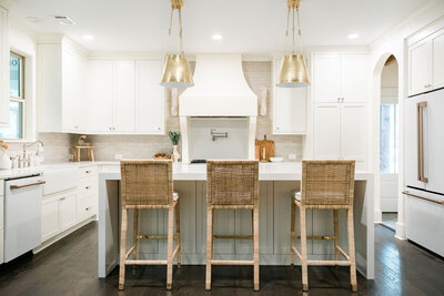 Discover the heart of your home with our Atlanta kitchen design. Megan Paterson Interiors crafts functional and stylish kitchens that reflect your unique taste. Explore our portfolio for inspiring kitchen ideas.