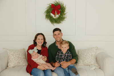 Cozy Christmas minis by Morgan Rose Photography in a gorgeous downtown studio