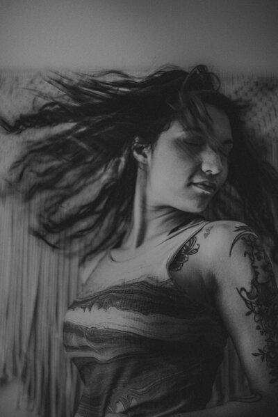 a portrait of a mother and father at their maternity session - kattie jackson photography 